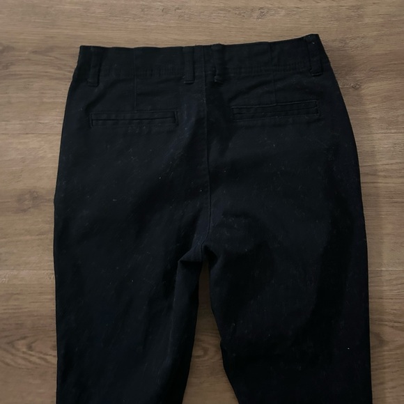 A New Day Woman’s Pants - Picture 4 of 10